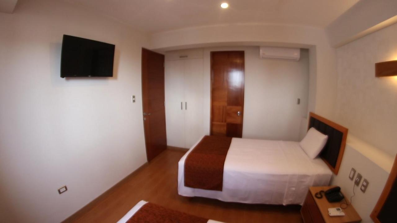 Hotel Ottavis チクラーヨ エクステリア 写真